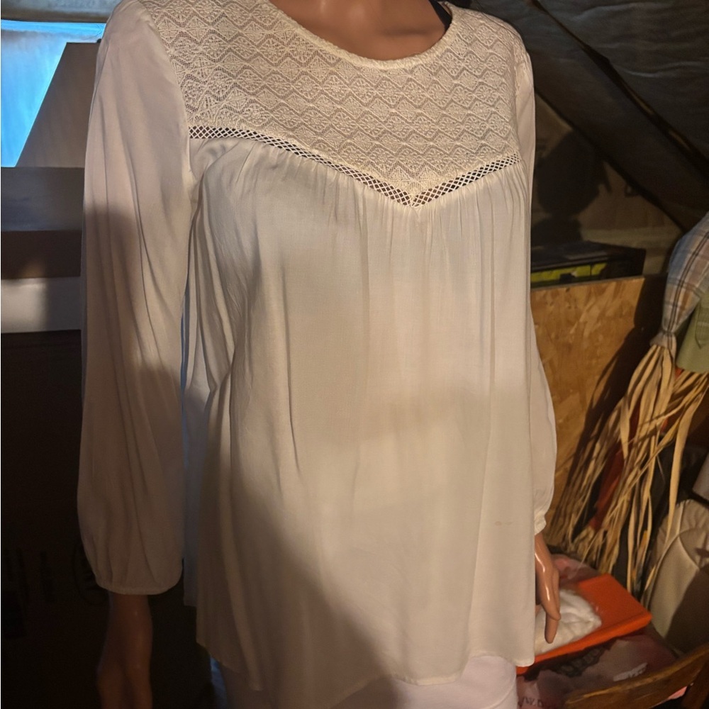 Ladies Old Navy White Lace Detail Blouse Size M